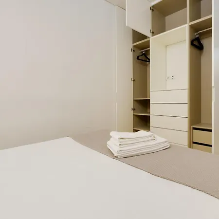 1-bedroom With Terrace Next To Bonfim Metro Station Apartment