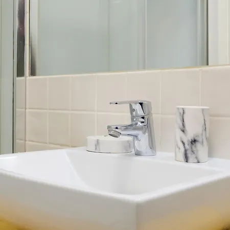 1-bedroom With Terrace Next To Bonfim Metro Station Διαμέρισμα Πόρτο