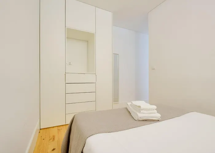 דירה 1-bedroom With Terrace Next To Bonfim Metro Station פורטו