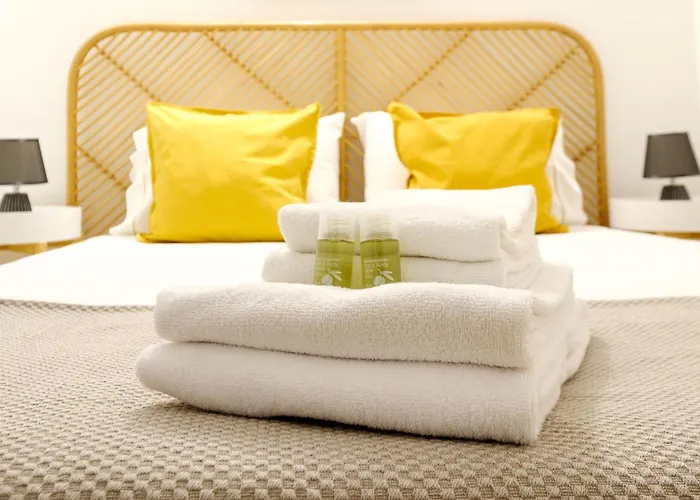 1-bedroom With Terrace Next To Bonfim Metro Station 포르투